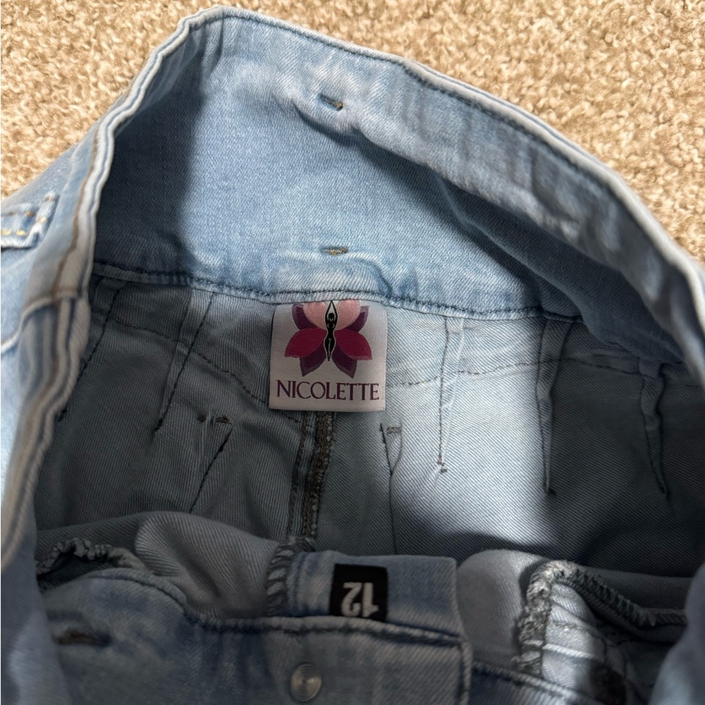 Nicolette Columbian Classic Light Blue Skinny Jeans - Picture 4 of 5